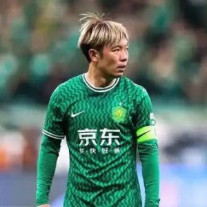 十余年前德甲饮水机旁的故事，国安功臣今获外援赞誉：应去皇马或阿森纳